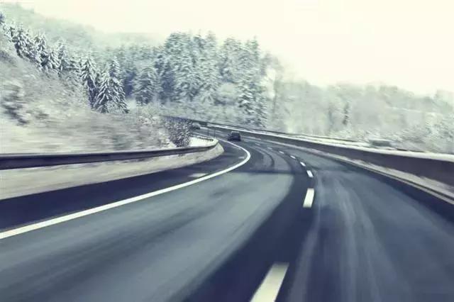 冬季自驾游路线推荐，探索冰雪世界的魅力之旅，冬季自驾游路线推荐，冰雪世界的魅力之旅探索