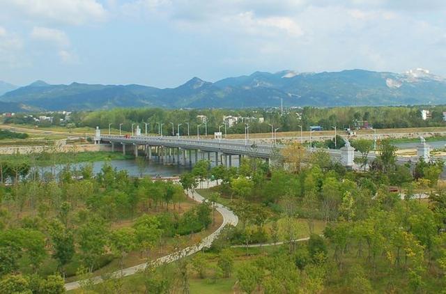 麻城两河四岸新动态，城市脉搏与未来展望